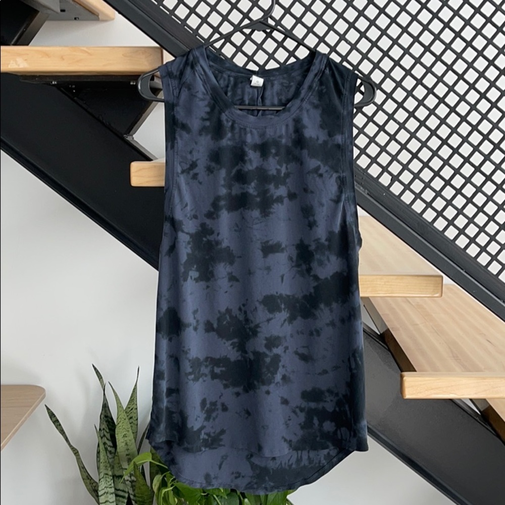 Lululemon lab delta tank- tie dye tank